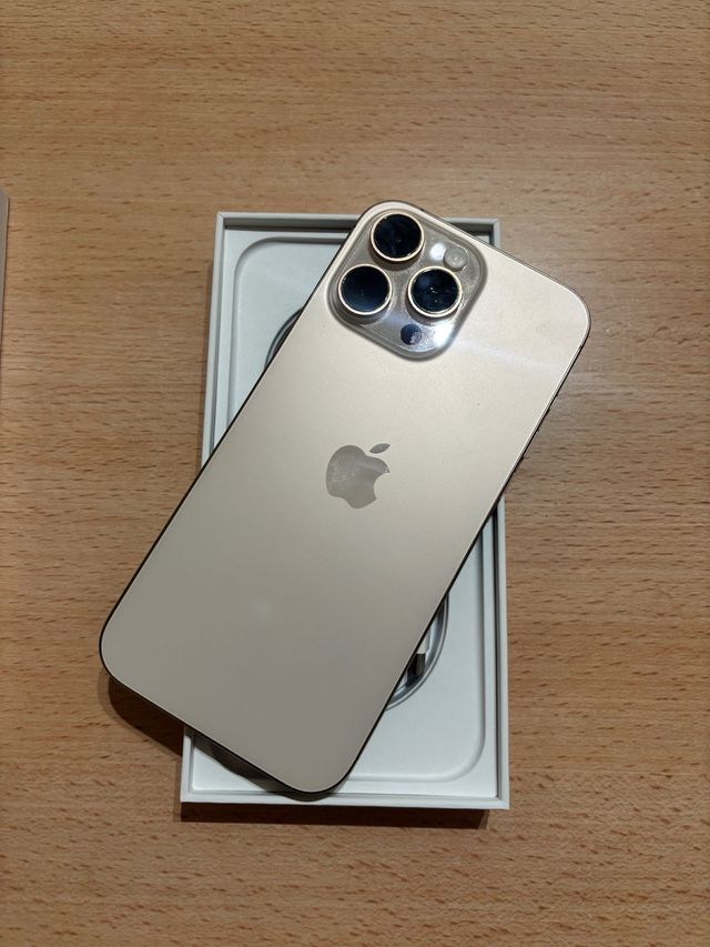 iPhone 16 Pro Max 256 GB  bateria 100% + GARANTIA