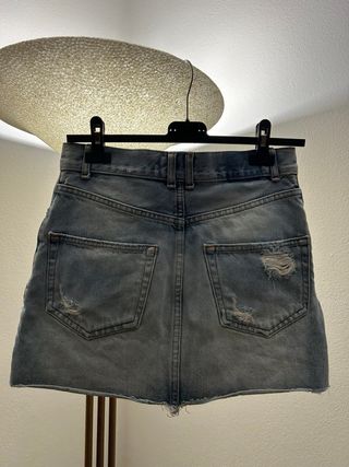 Gonna jeans strappata