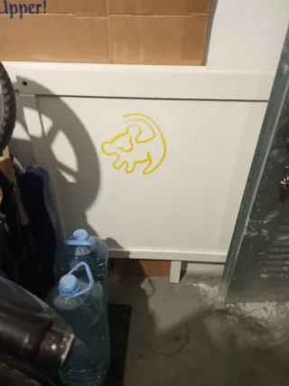 Cuna y colchón y ropa cuna- Sundvik Ikea