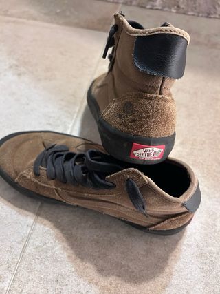 Zapatillas Vans niño marrones y negras