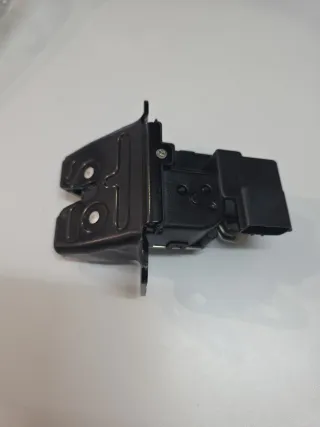 Cerradura Maletero Hyundai Elantra GT i30