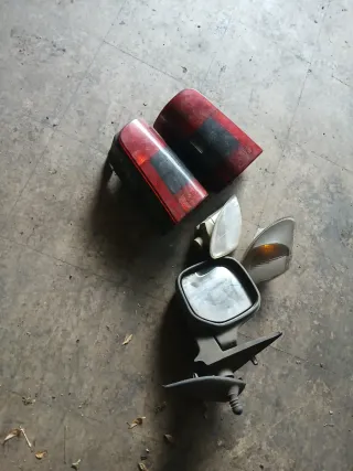 Pilotos Traseros Peugeot