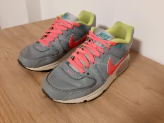 Zapatillas Nike Air Max Talla 38.5 Gris/Rosa