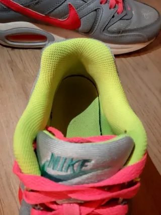 Zapatillas Nike Air Max Talla 38.5 Gris/Rosa