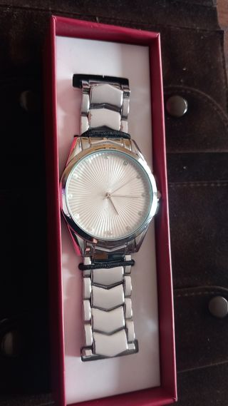 Reloj de Acero Unisex Nuevo