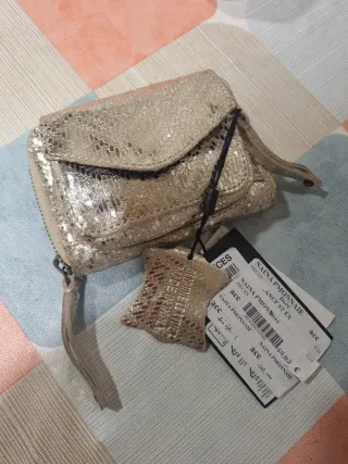 NAINA PMONNAIE Cartera Dorada y Bolsito