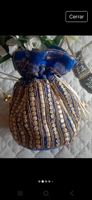 NAINA PMONNAIE Cartera Dorada y Bolsito