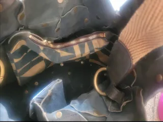 Borsa in pelle color oliva a mano o tracolla