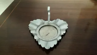 Bandeja metal plateado hoja