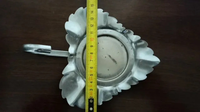 Bandeja metal plateado hoja