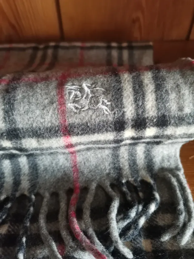 Bufanda Burberry Gris y Rosa