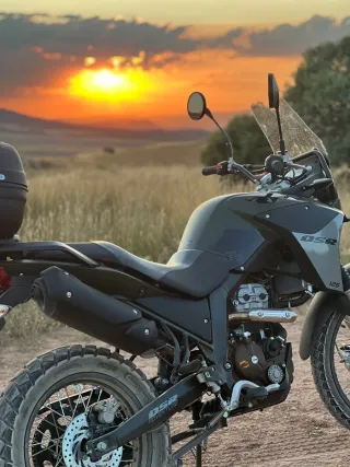 Moto Trail UM DSR Adventure 125