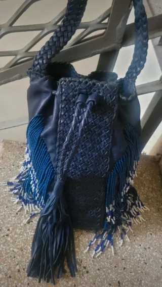 Borsa secchiello En Shalla in pelle blu