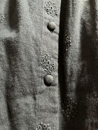 Camisa azul marino manga corta bordada