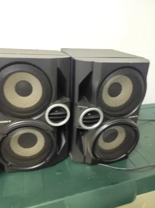 Minicadena con altavoces