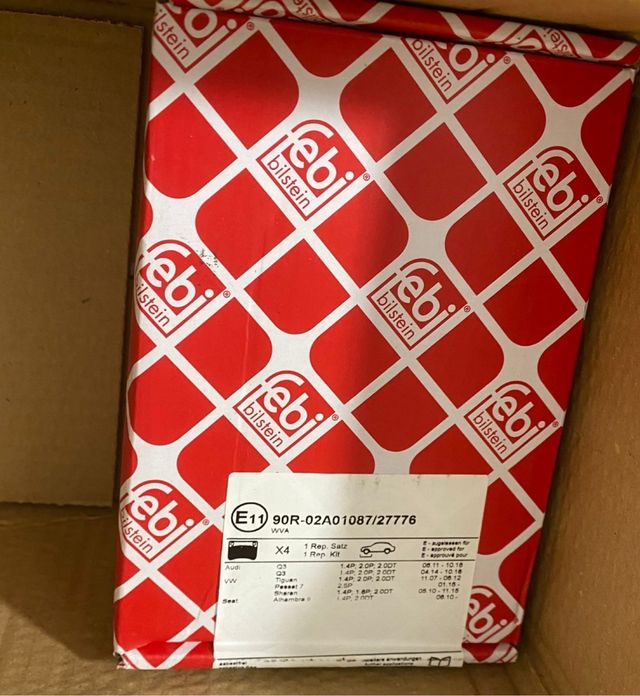 Selling Febi Bilstein front brake pads (2 wheels)