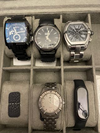 Reloj Moschino Negro y más modelos