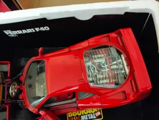 Bburago Ferrari F40 1:18 con scatola originale