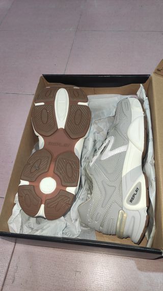 Zapatillas Replay grises y blancas