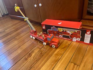 camión de bomberos de madera