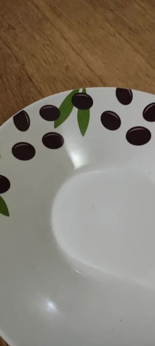 Piatto decorativo con olive