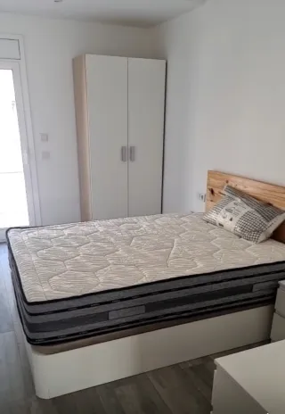 Habitación en alquiler para chica