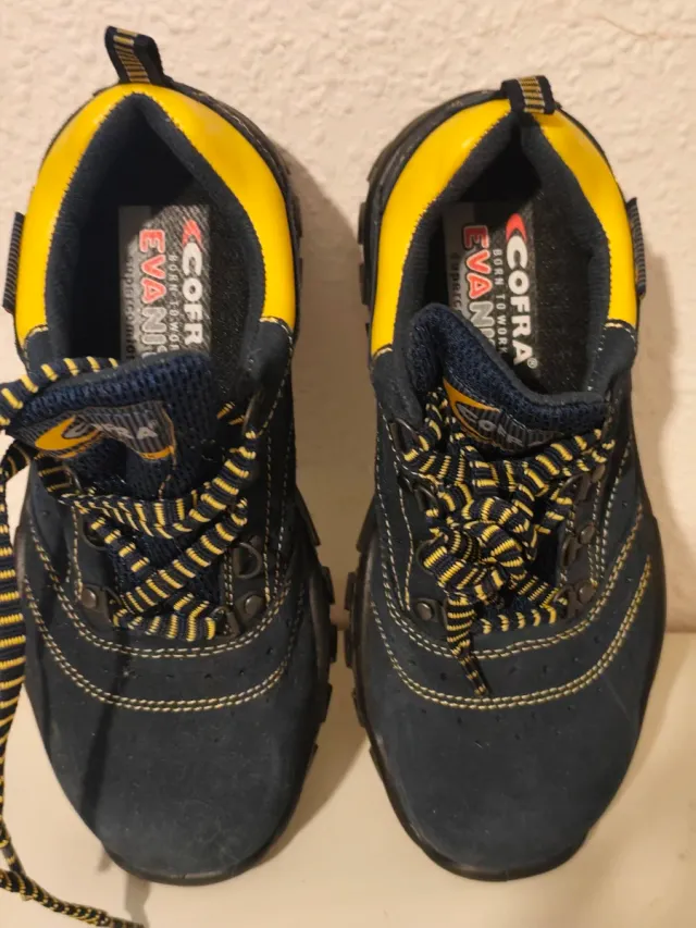 Botas de trabajo nuevas azul y amarillo