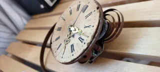 Antiguo mecanismo de reloj!!