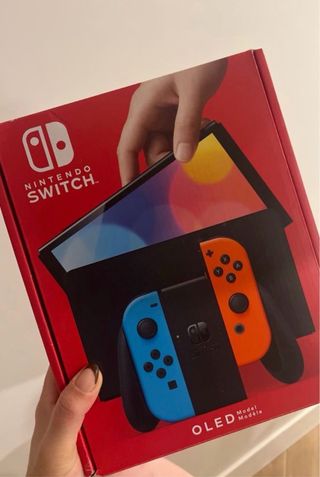 Nintendo Switch OLED + Hogwarts Legacy + Funda