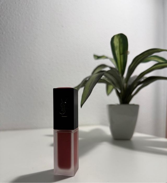Labial Yves Saint Laurent Rojo