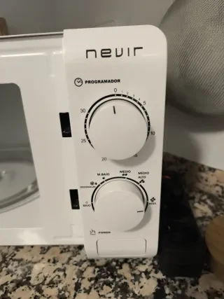 Microondas Nevir 20 litros