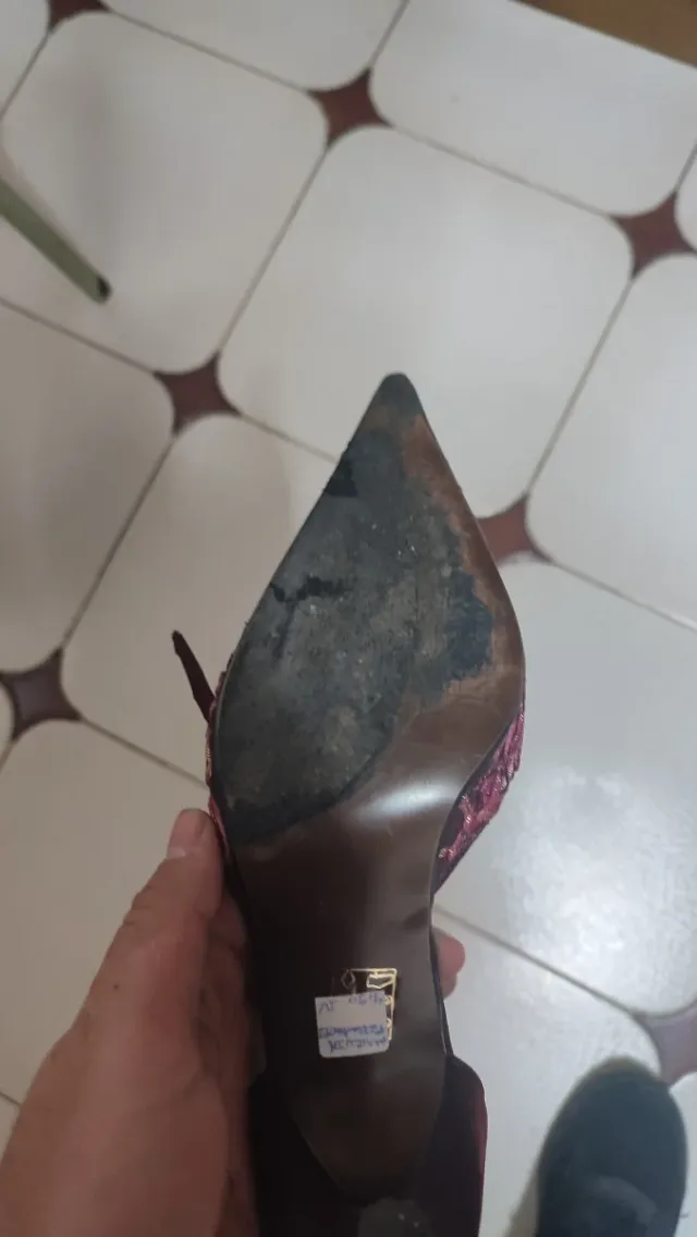 Tacones Gino Vaello Negros y Rojos