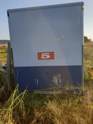 Caja 2.40 de alto 2.55 ancho y 4./y medio de largo