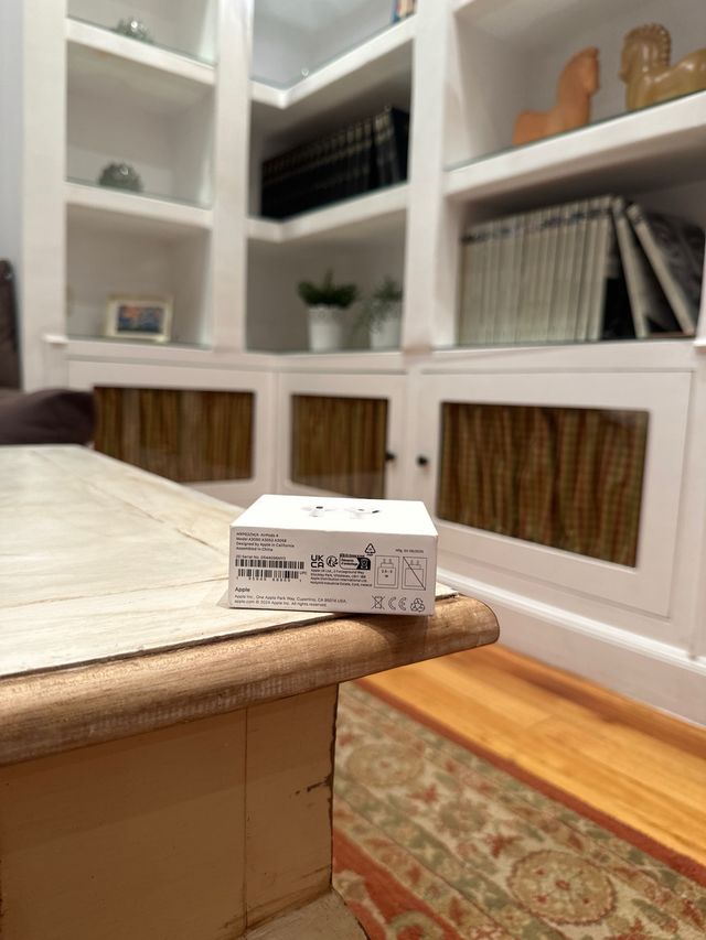 AirPods 4 (Estándar) - Izquierdo + Estuche NUEVOS