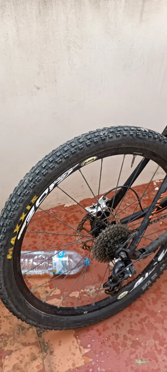 Bicicleta Canyon Nerve XC