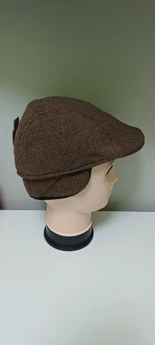 Boina Marrón con Orejeras