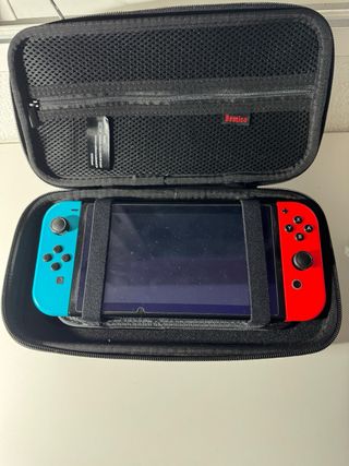 Nintendo Switch Azul y Rojo