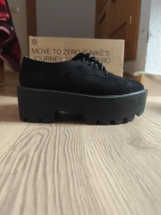 Mocasines negros con plataforma