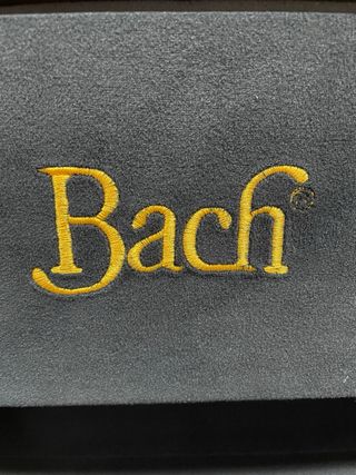 Estuche original trompeta Bach