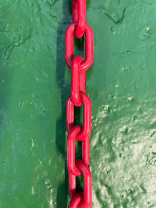 Cadena Plástico Roja y Blanca