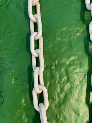 Cadena Plástico Roja y Blanca