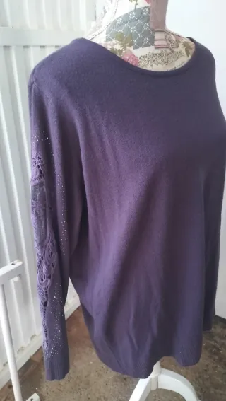 Jersey elegante morado con encaje y cristales lumi