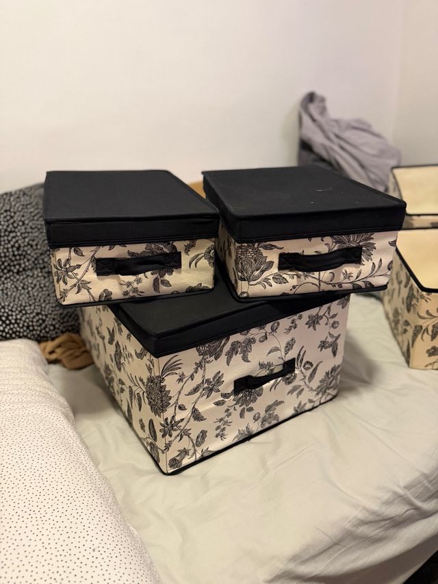 Cajas de tela Ikea beige y negro