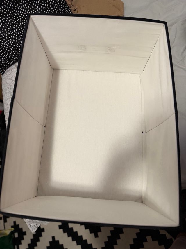Cajas de tela Ikea beige y negro