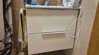 Lavabo de cerámica blanco