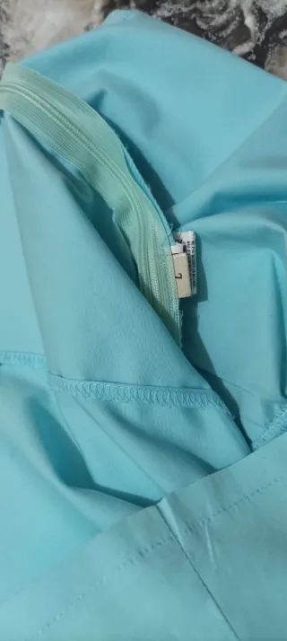 Camisa halter azul verdoso.  Stradivarius. Talla L