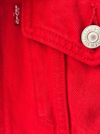 Cazadora vaquera roja Levis Strauss