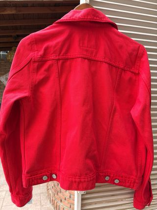 Cazadora vaquera roja Levis Strauss