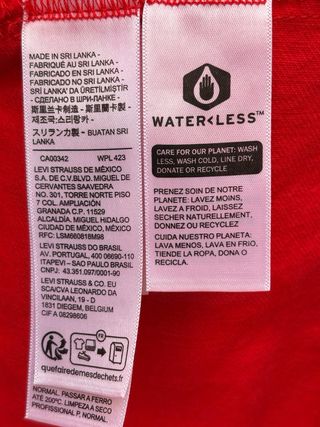 Cazadora vaquera roja Levis Strauss