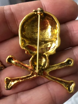 Broche Calavera Dorada y Negra NUEVO